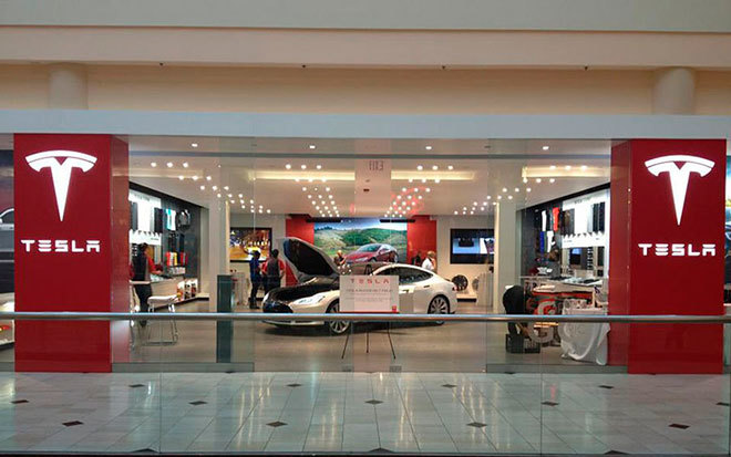  Tesla Motors открыла магазин в лондонском торговом центре Westfield