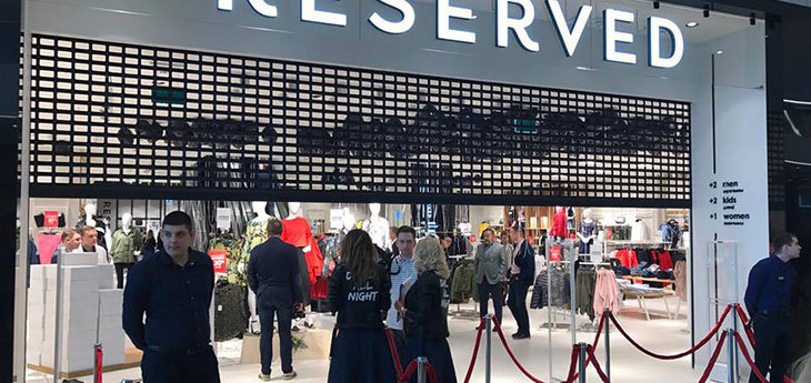 Reserved официально открылся в Galleria Minsk. Многочасовые очереди покупателей за скидку в 30% (видео)