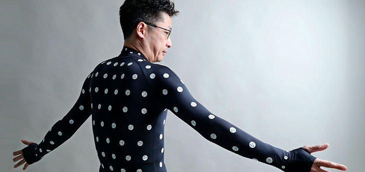 Японский интернет-магазин одежды Zozo создал боди-костюм, который помогает клиентам подобрать одежду