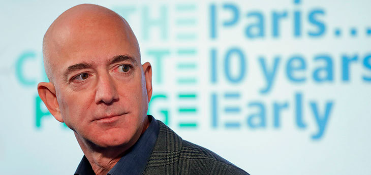 Джефф Безос объявил о своем уходе с поста генерального директора Amazon