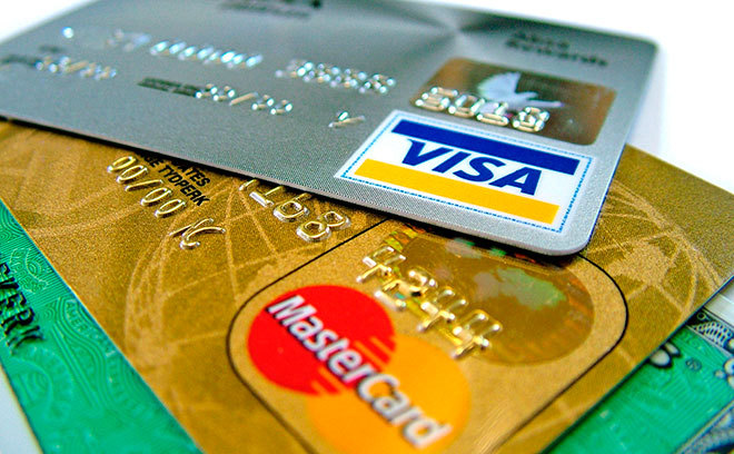 Организации торговли и сервиса в Беларуси обязали принимать карточки всех платежных систем