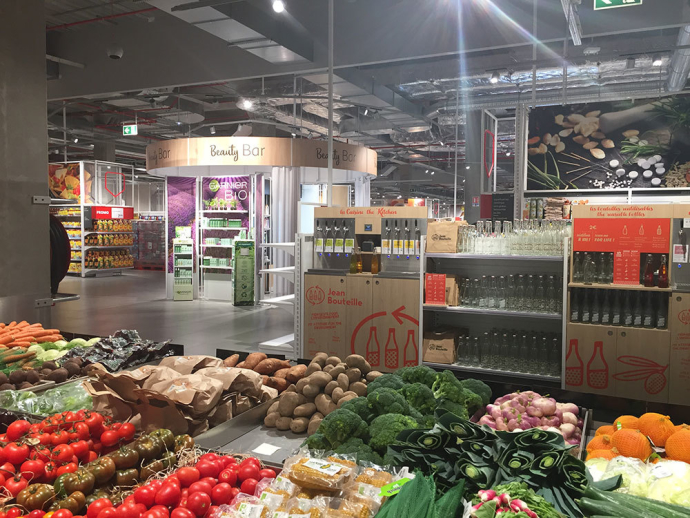 Auchan открыл в Люксембурге «гипермаркет будущего» В новом торгово-развлекательном центре Cloche d’Or