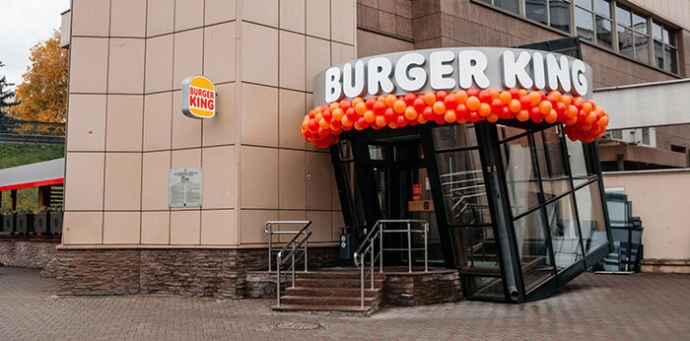  в Минске «Дом Воппера» Burger King в стиле «Америки 50-ых»