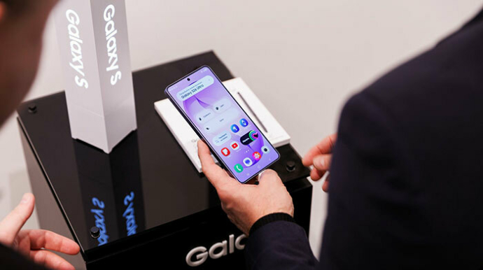 МТС официально представил в Беларуси мировую премьеру Samsung — смартфоны Galaxy S26 и наушники Galaxy Buds4